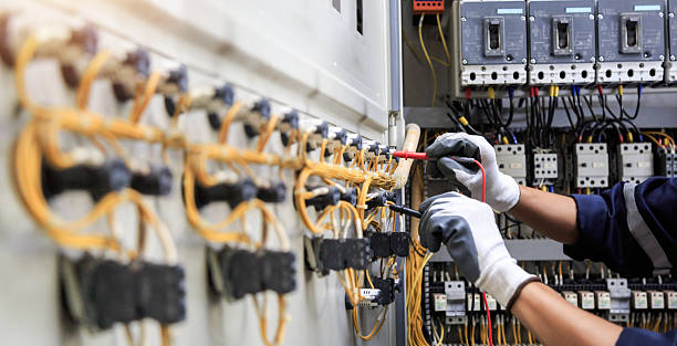 Professional Electrician technician working in Woodstown, NJ